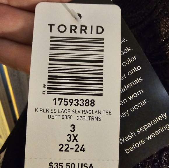 Torrid Woman's Lace Sleeved Raglan Jersey Tee New with Tags. - Picture 10 of 10